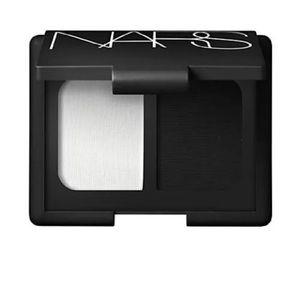 Nars eyeshadow duo in Pandora